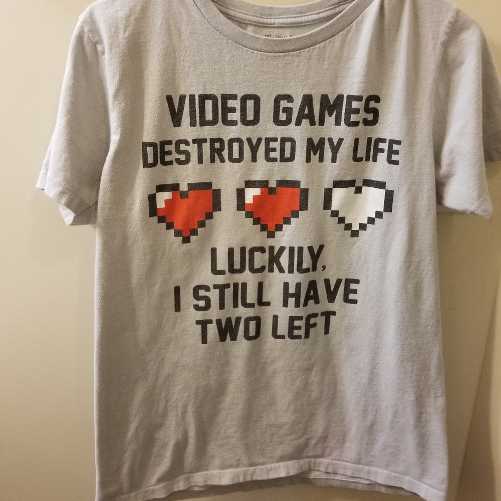 Medium graphic tee